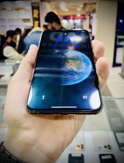 I PHONE XS MAX NON PTA 4 MONTH SIM WORKING