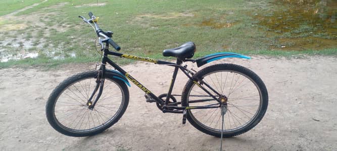 Giant Brand Cycle Condtion 10 by 10 size 26 for elder kids and elders