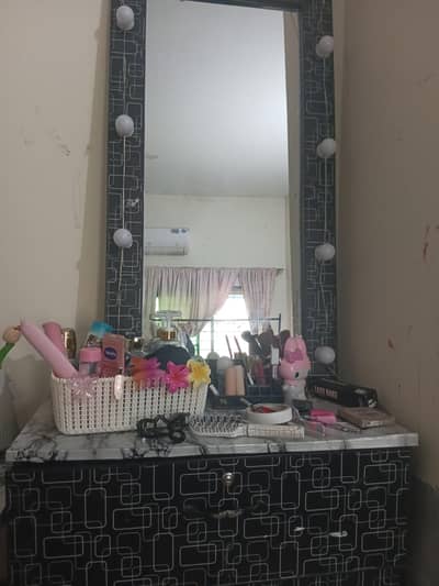 black wooden dressing table