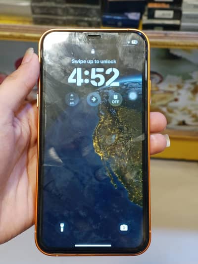 iphone XR converd 17 pro