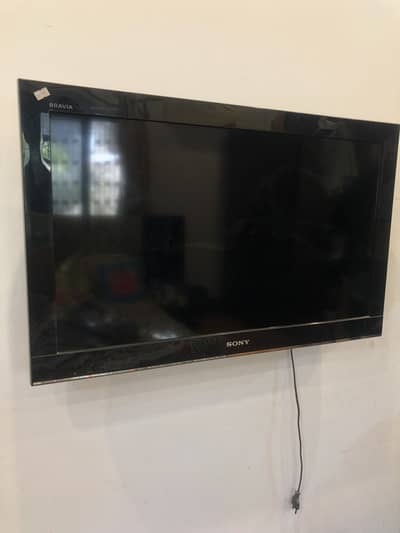 Screen broken with crack tv Sony Bravia