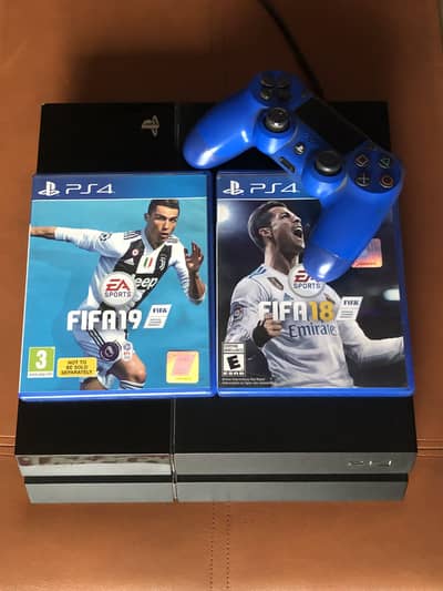 PS4 | 1TB | 1 CONTROLLER | 2 GAMES | NEAT CONDITION |
