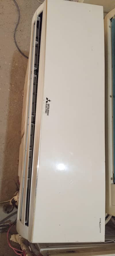 1.5 Tonn DC inverter With Warranty