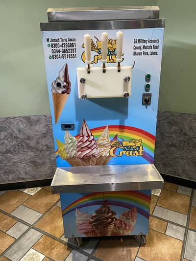 Ice Cream Machine with Air Pumps