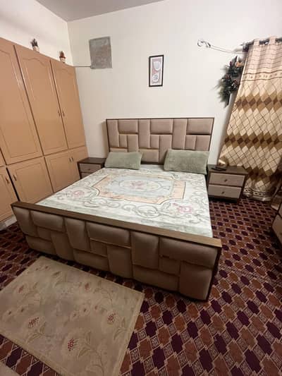 King size Bed set with two seater soffa complete set