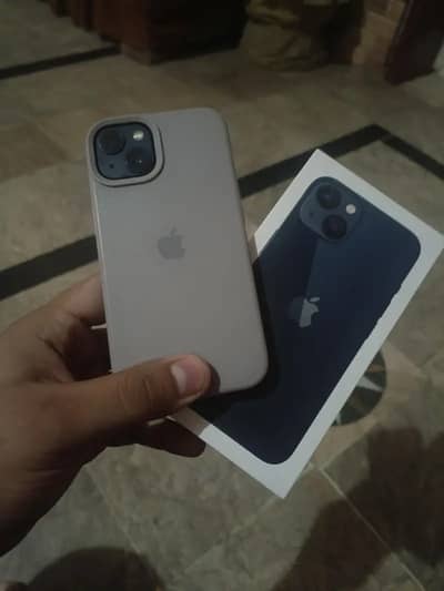 Iphone 13 in warranty with box 128gb JV