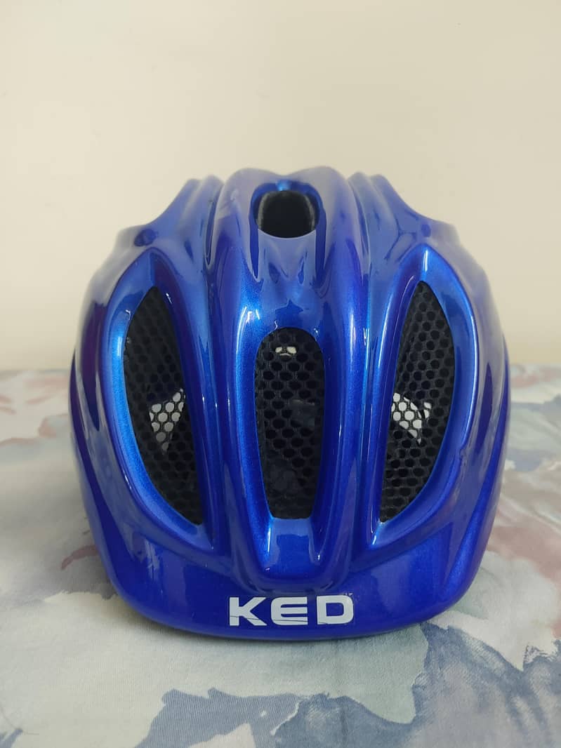 Cycle Helmets 15