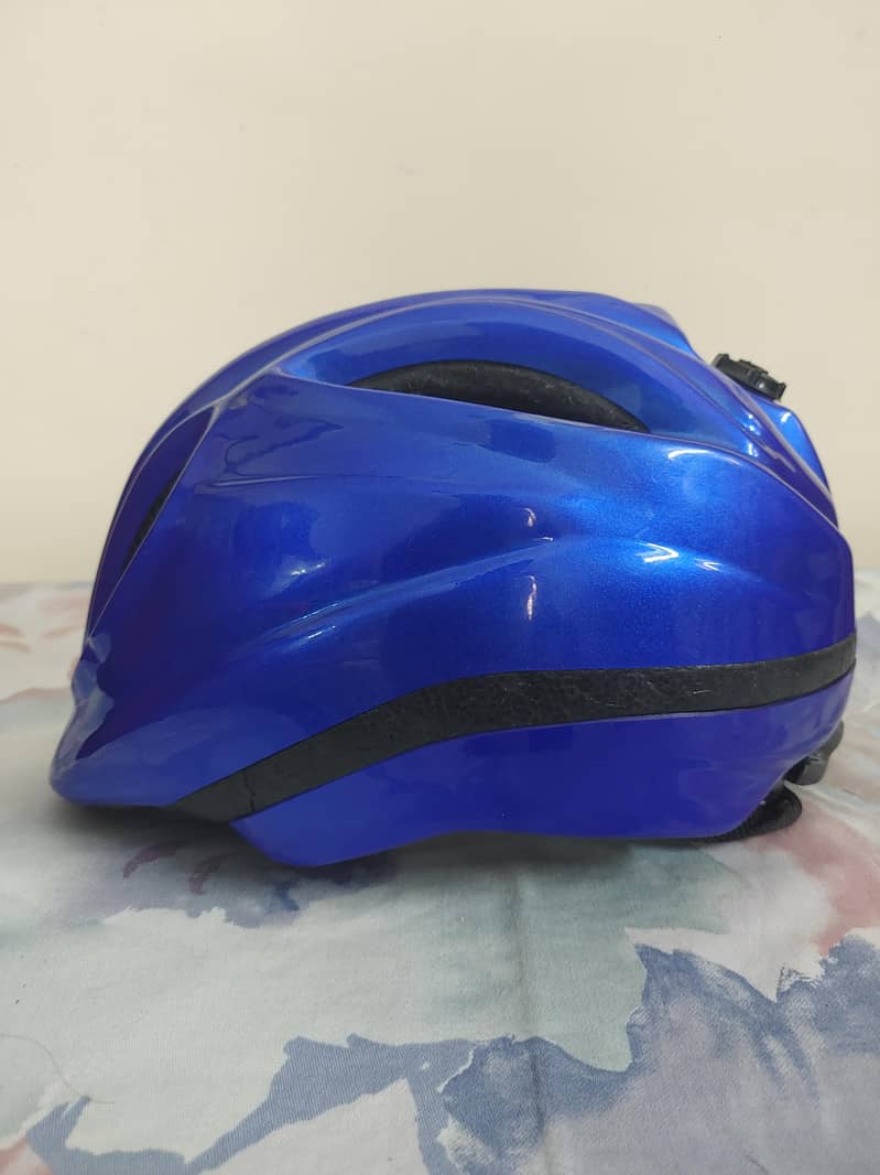 Cycle Helmets 16