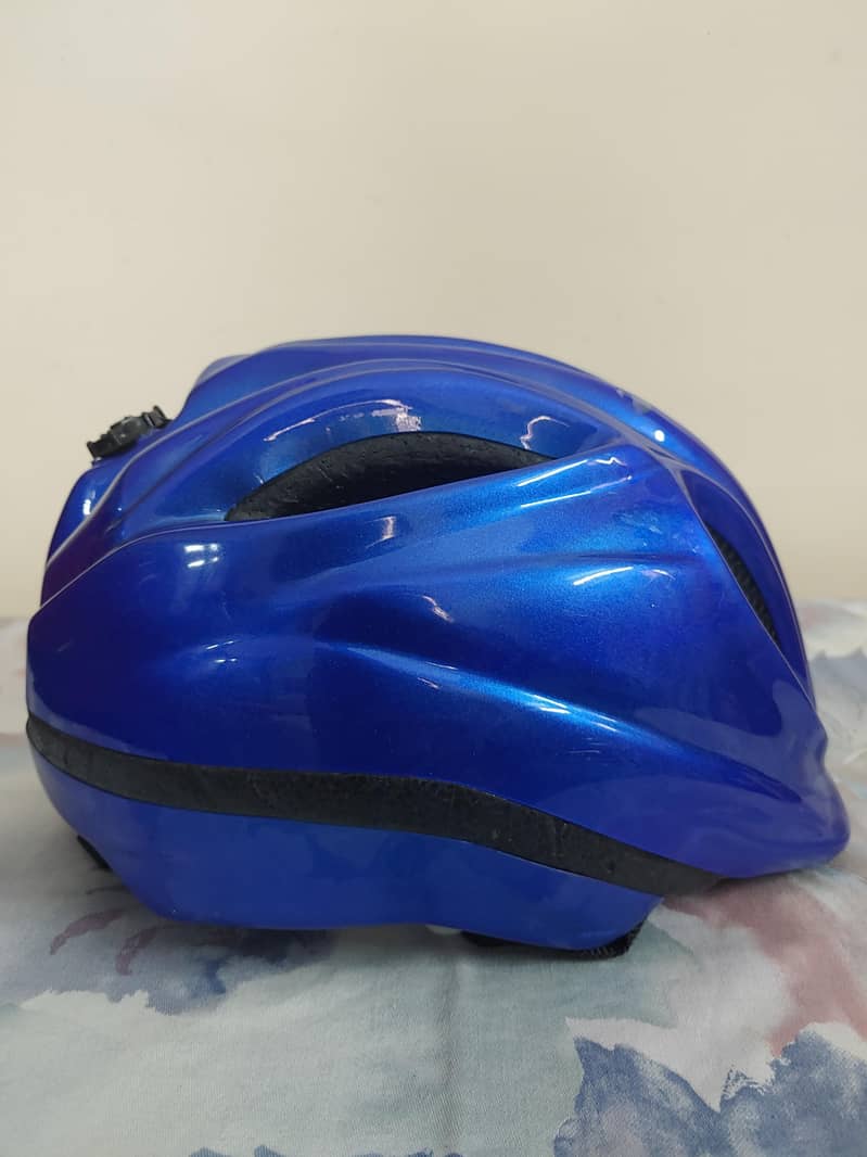 Cycle Helmets 18