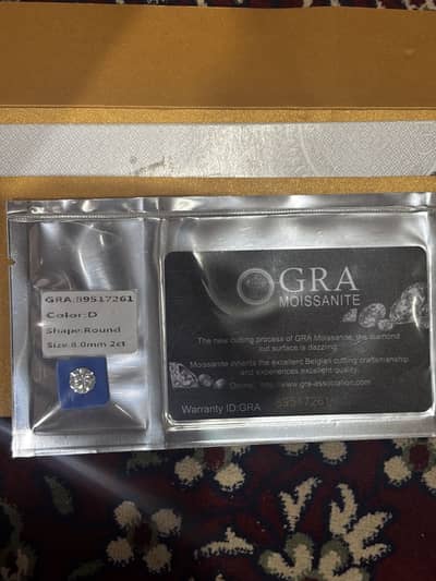 2 ct Moissanite Diamond ( certificate )