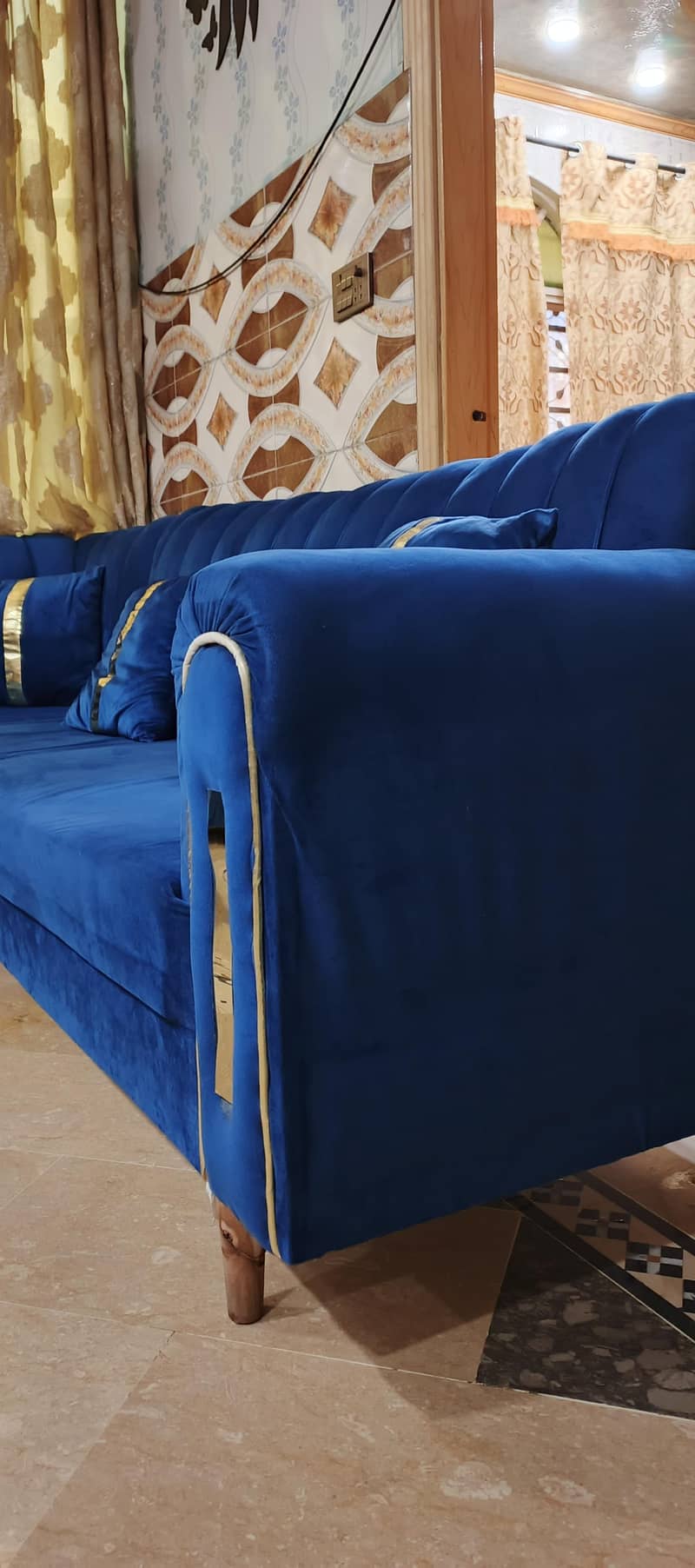 L Shape sofa set with table 2