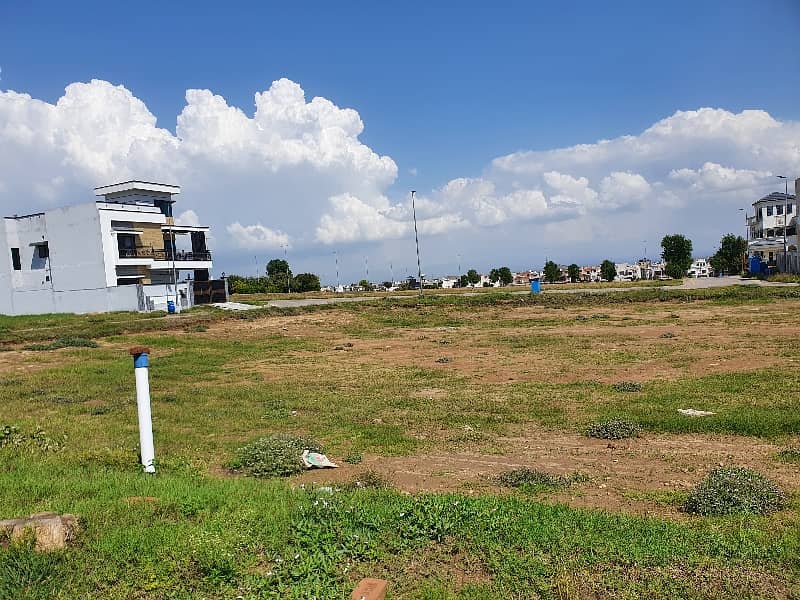 F Block 10 Marla Plot 1