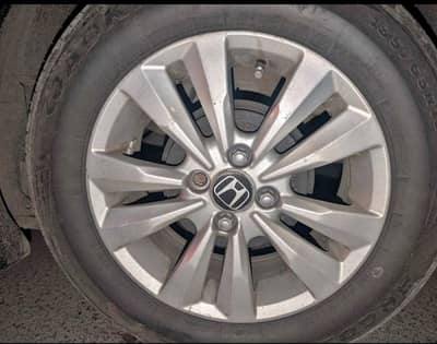 Honda city Aspire 2016 rims