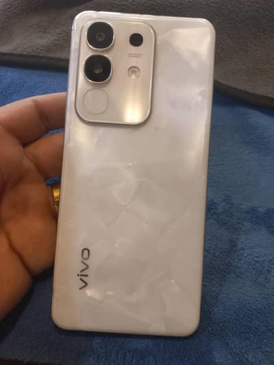 vivo y29 8+8gb 128gb lush condition