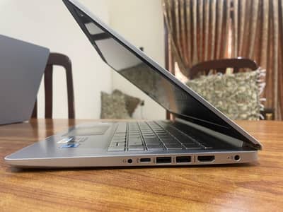 HP Laptop 14-ep0090TU,