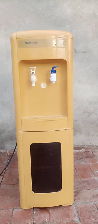 9/10 condition gree water dispenser