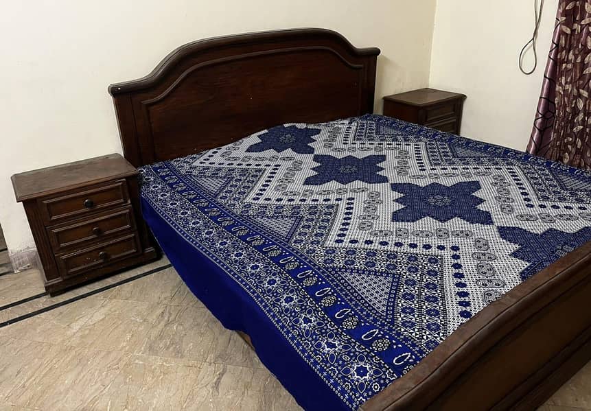 solid wood  bed 1