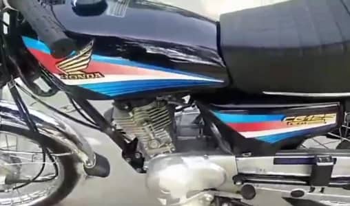 Honda 125 for sale document clear my WhatsApp number 03214390746