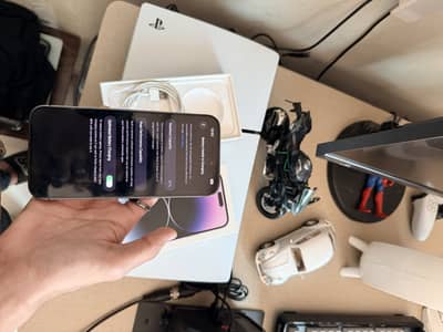 iPhone 14 pro max factory unlocked with box