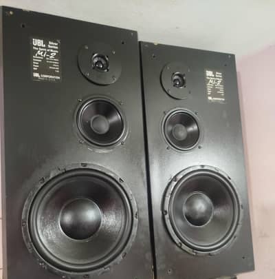JBL speaker. . . . . 03026643347