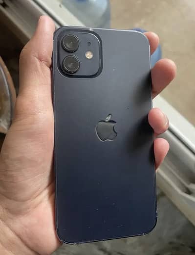 I phone 12 + wireless power bank + phone 6 PTA