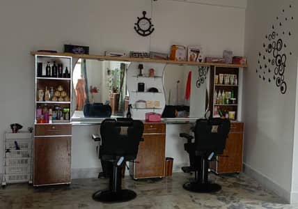 makeup vanity for parlor