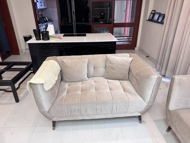 Sofa set available 0