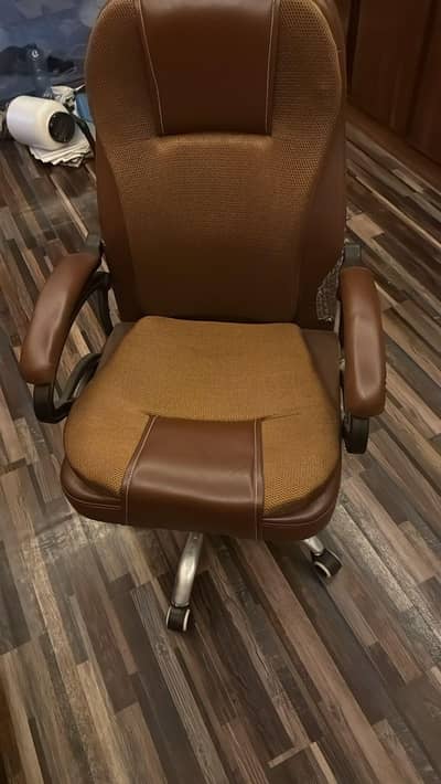 New Revolving Office Chair