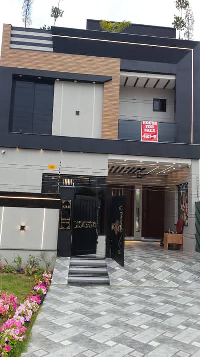 5 marla beautiful house available for sale on 80ft road,