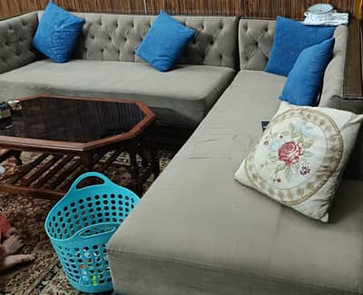 L shaped Sofa set with Cushions
