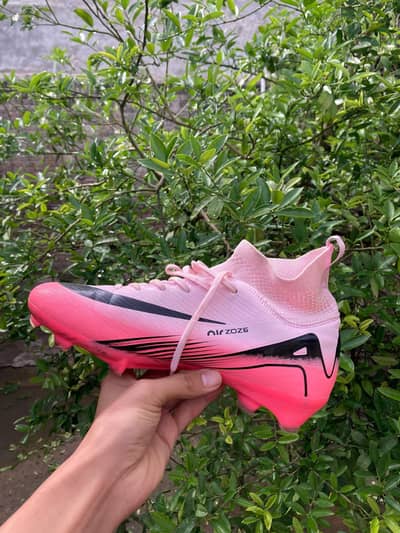 urgent sale football  shoes 7.5/8