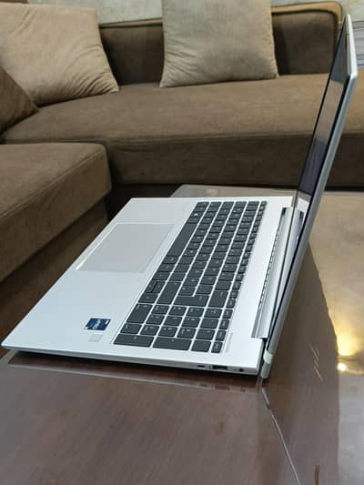 HP Elite book 860 G9 i7 12th generation