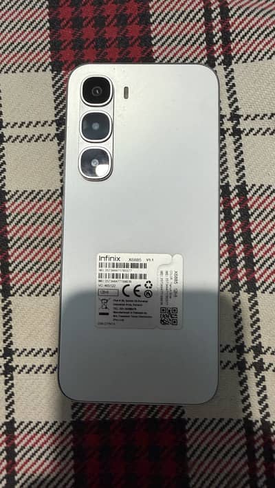 Infinix Hot 60 Pro 128GB / 8GB (+8GB Extended) – 50MP Camera-144 hz