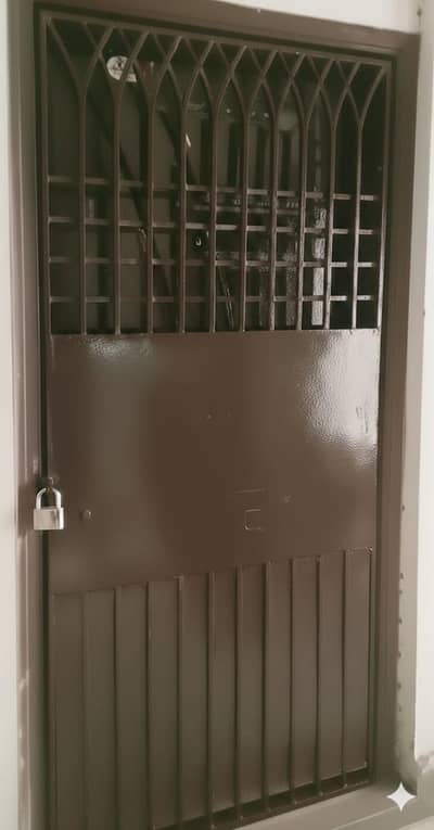 Heavy Iron Strong Gate in Warranty Heavy Strong Item 75 KG