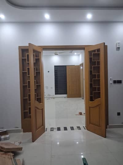 Independent house for office