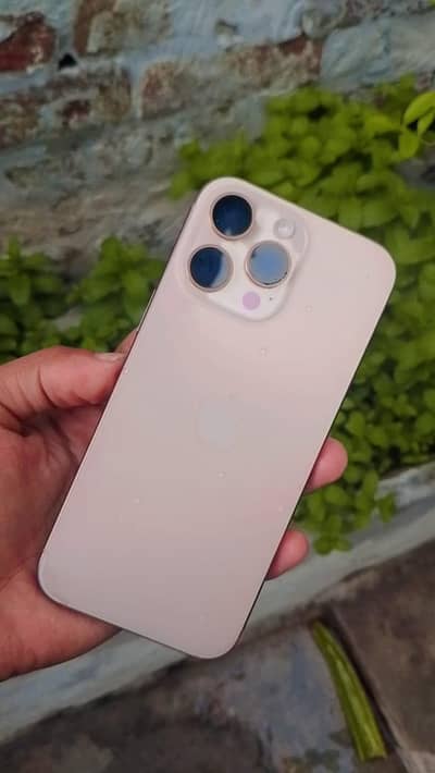 I phone 16 pro max for sale with box read description