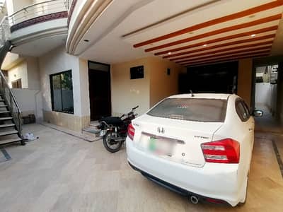 Book A Prime Location House Of 10 Marla In Nasheman-e-Iqbal Phase 1 Lahore