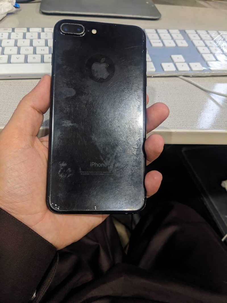 Apple iPhone 7 Plus 1