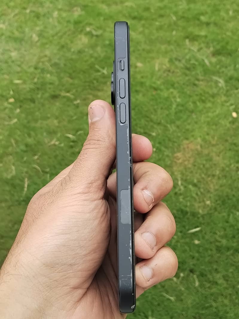 Apple iPhone 15 plus 3