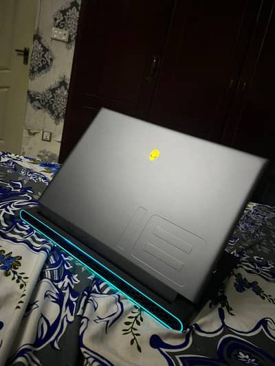 alienware m18 r1 i9 13980hx rtx 4090