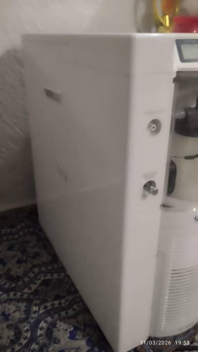Oxygen Concentrator 5L for Sale – Excellent Condition Description: