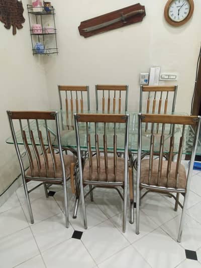 Dinning table with 6 chairs for Sale