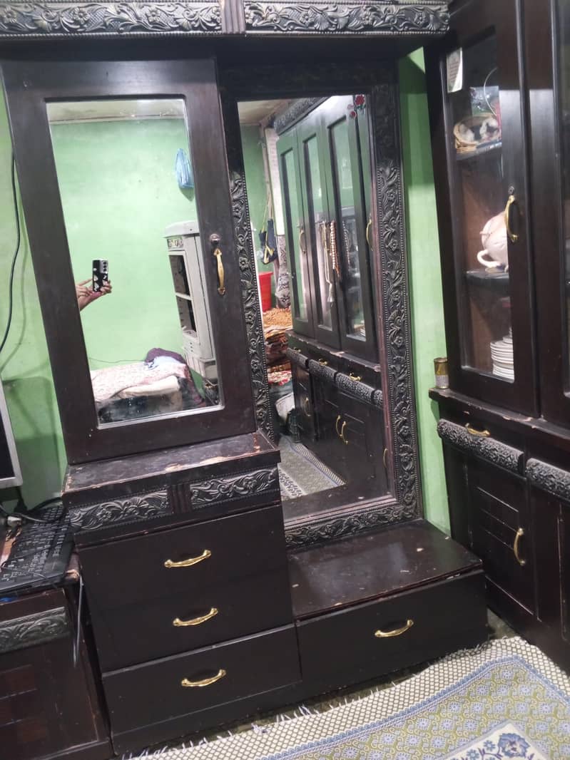 bed side table dressing showcase 4