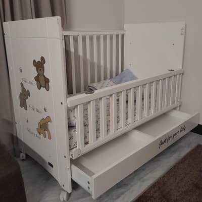 Baby wooden cot