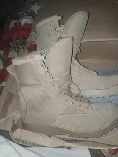 army long shoe's Camel colour size 10