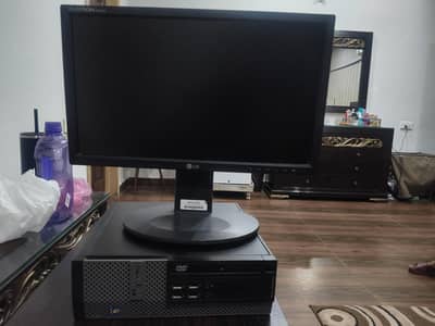 Desktop Computer + 15 Inch LG Monitor | 8GB RAM | 512GB HDD