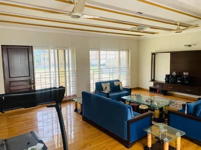 Beautiful Fully Furnished Portion