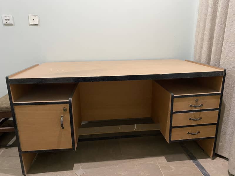 Office table 0