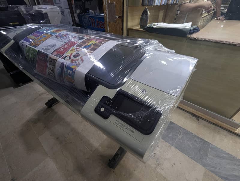 HP DesignJet T790  Plotter Professional Use 0