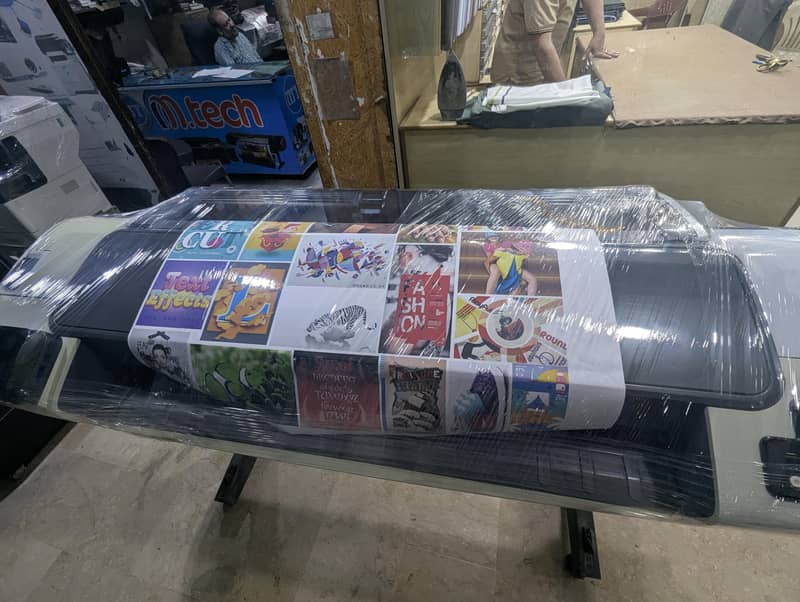 HP DesignJet T790  Plotter Professional Use 3